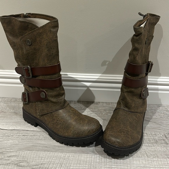 NWOB Blowfish Malibu Size 9 Boots - Picture 3 of 7
